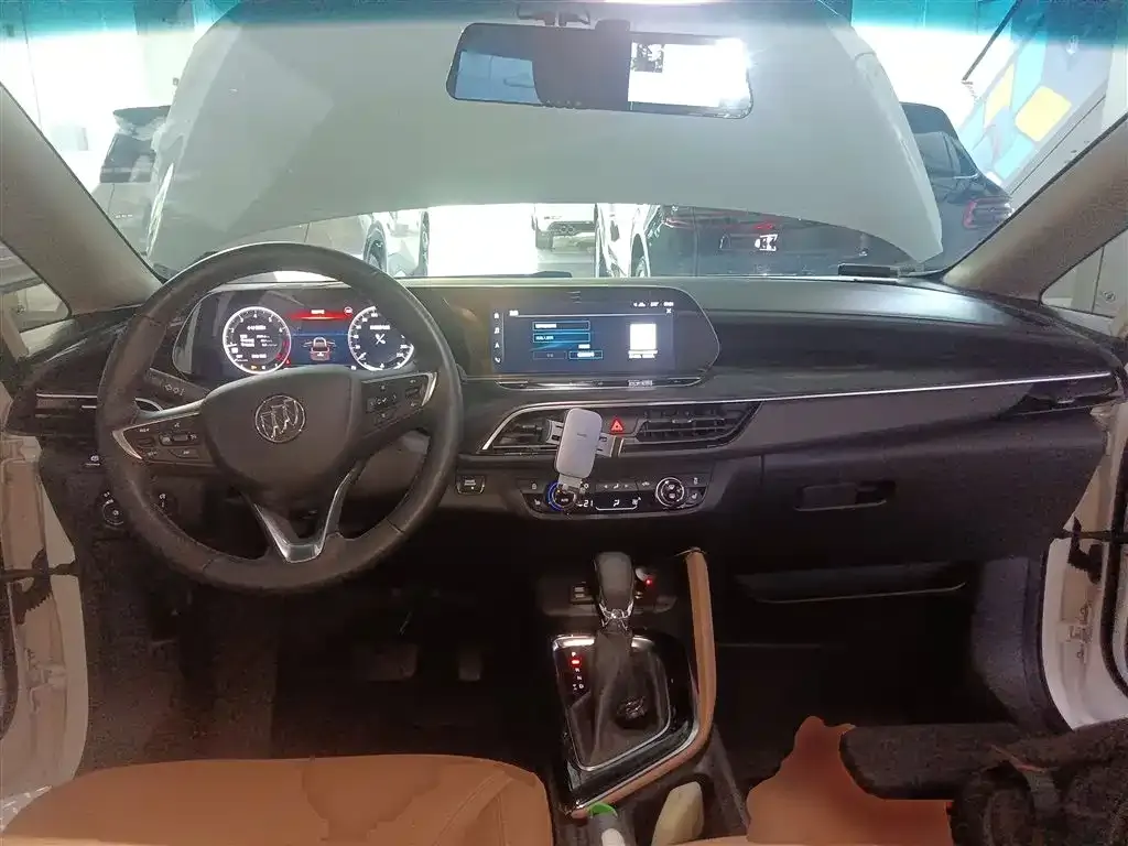 Buick GL6 2023 из CN, фото 10