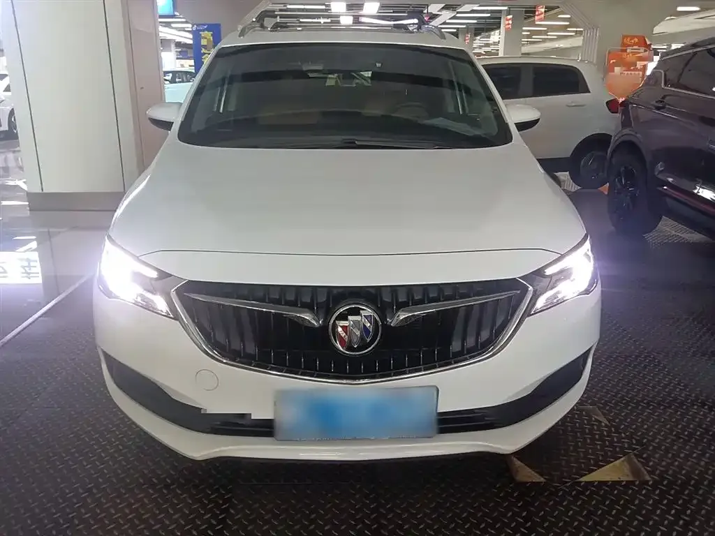 Buick GL6 2023 из CN, фото 3