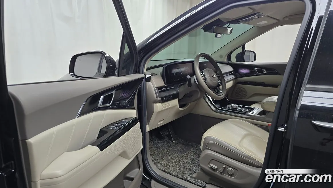 Kia Carnival — фото 10