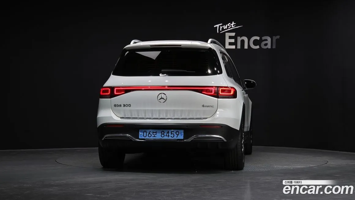Mercedes-Benz EQB — фото 4