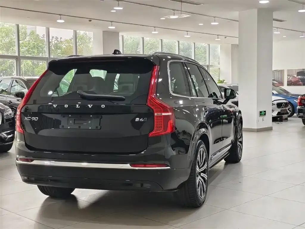 Volvo XC90 — фото 4