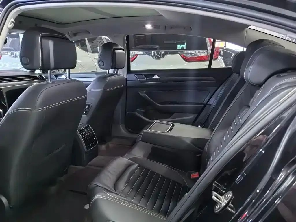 Volkswagen Magotan 2021 из CN, фото 9