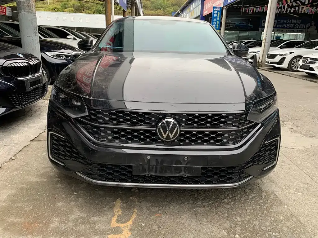 Volkswagen Passat 2021 из CN, фото 2