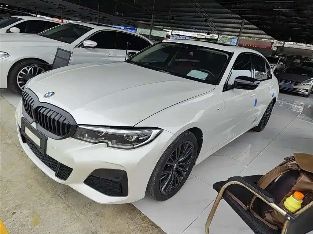 BMW 3 Series 2022 из CN, фото 2