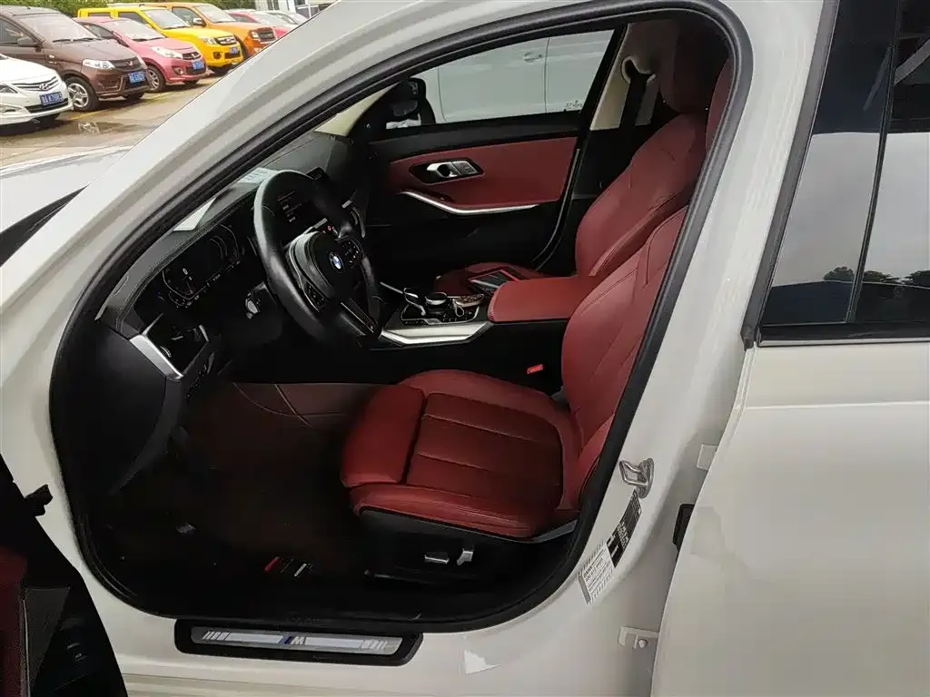 BMW 3 Series 2022 из CN, фото 7