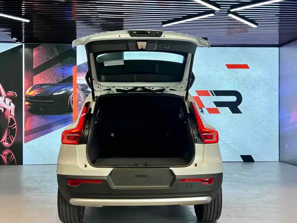 Volvo XC40 2024 из CN, фото 10
