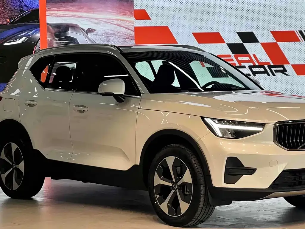 Volvo XC40 2024 из CN, фото 3
