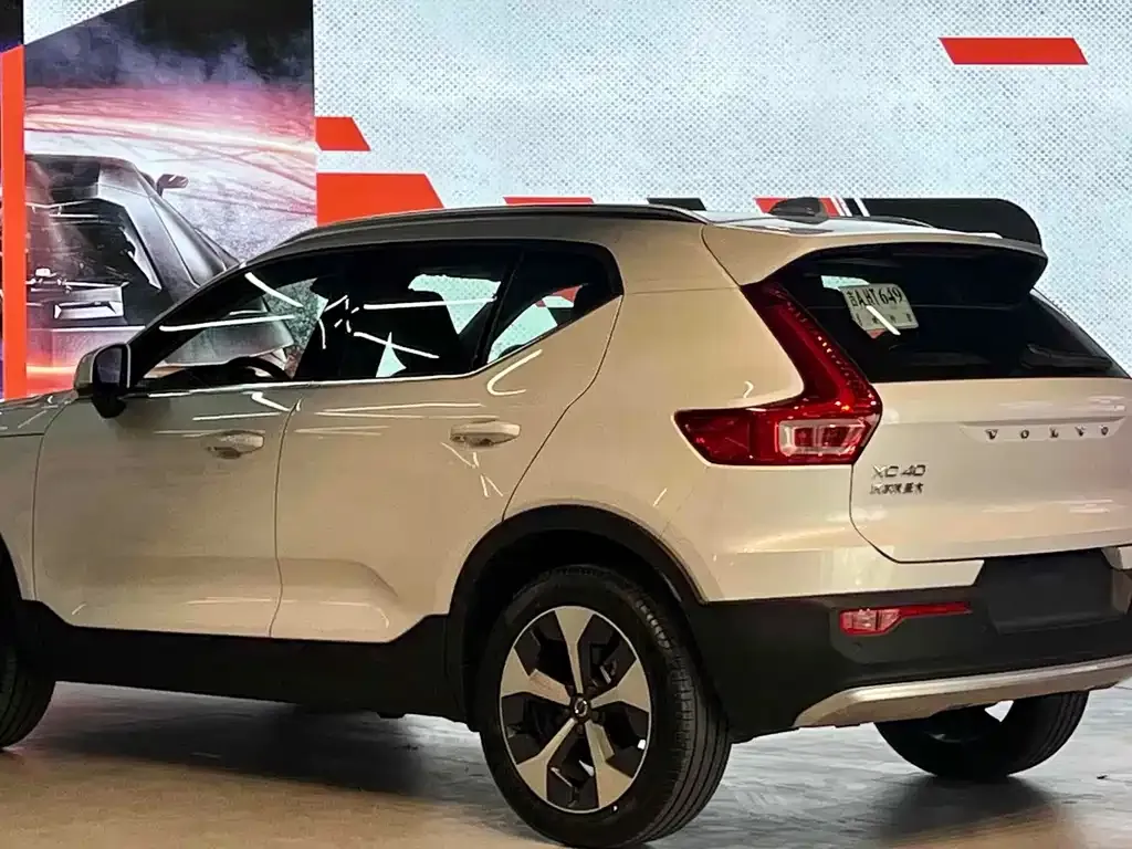 Volvo XC40 2024 из CN, фото 4