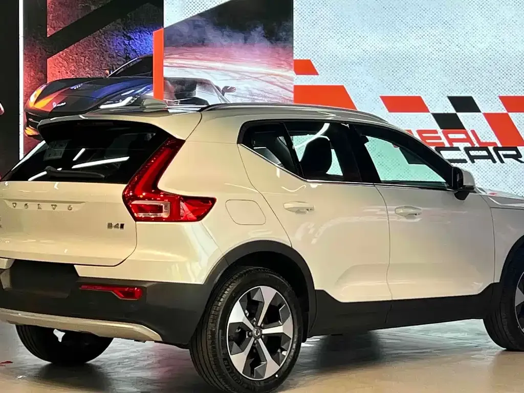 Volvo XC40 2024 из CN, фото 6