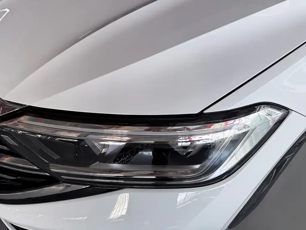 Volkswagen Sagitar 2023 из CN, фото 4