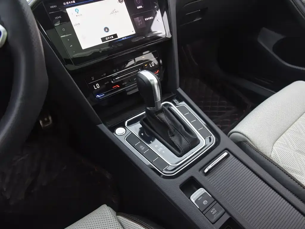 Volkswagen Magotan 2023 из CN, фото 7