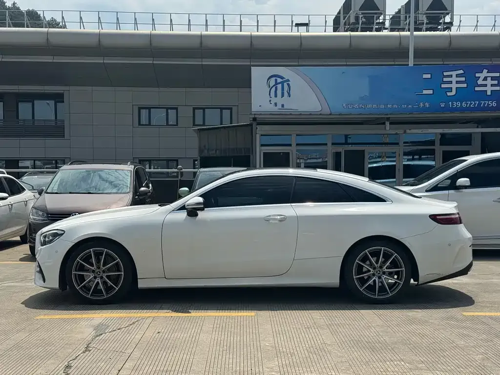 [object Object] E-Class (Import) 2022 из CN, фото 3