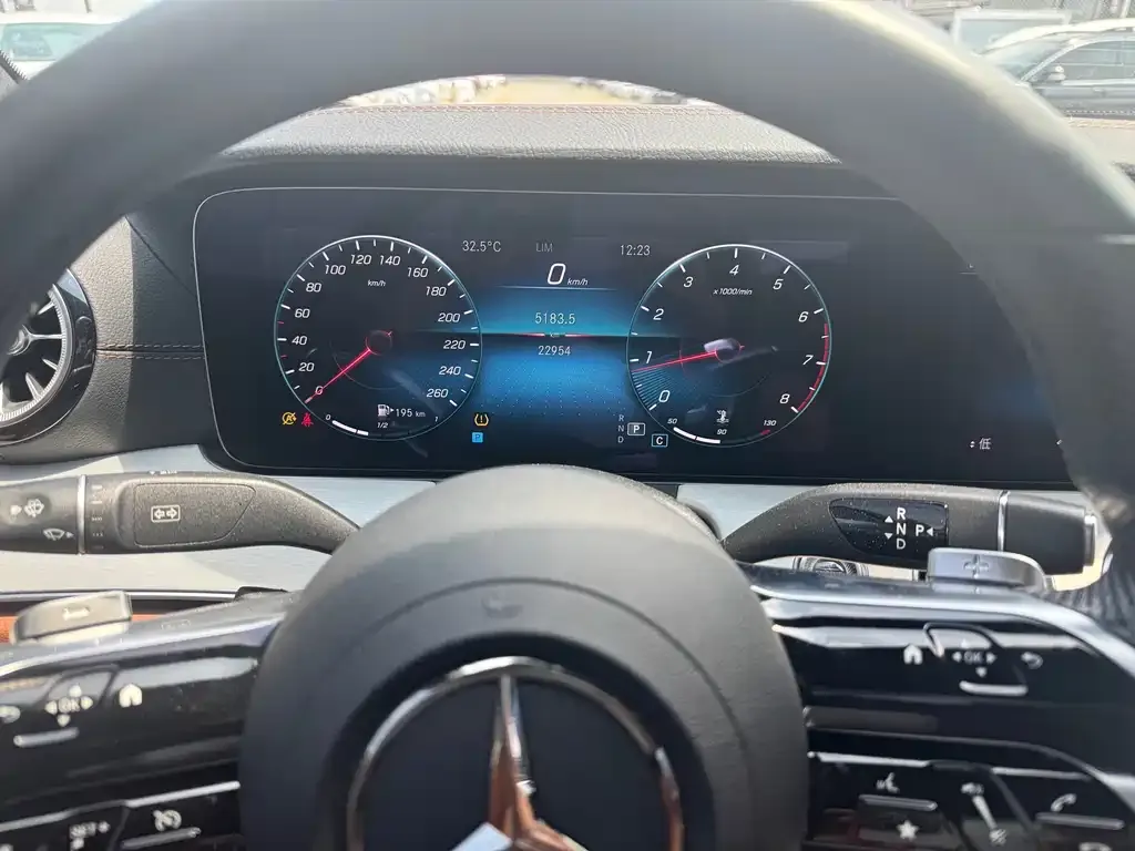 [object Object] E-Class (Import) 2022 из CN, фото 5