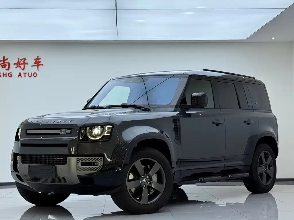 Land Rover Defender — фото 1