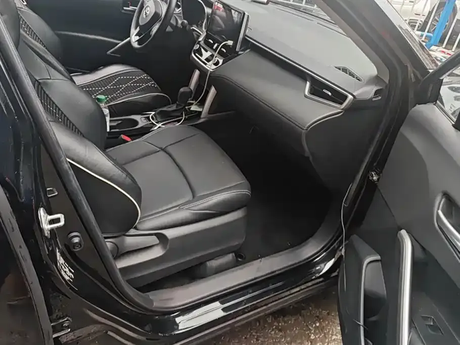 Toyota Frontlander 2023 из CN, фото 8
