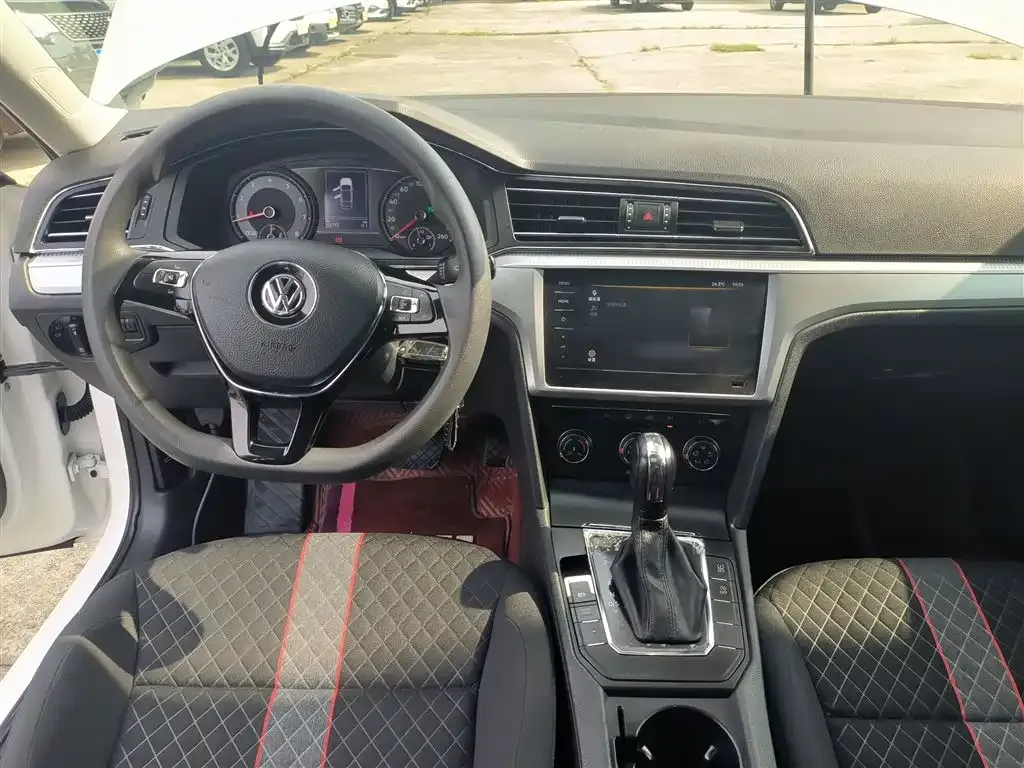 Volkswagen Lamando 2021 из CN, фото 10