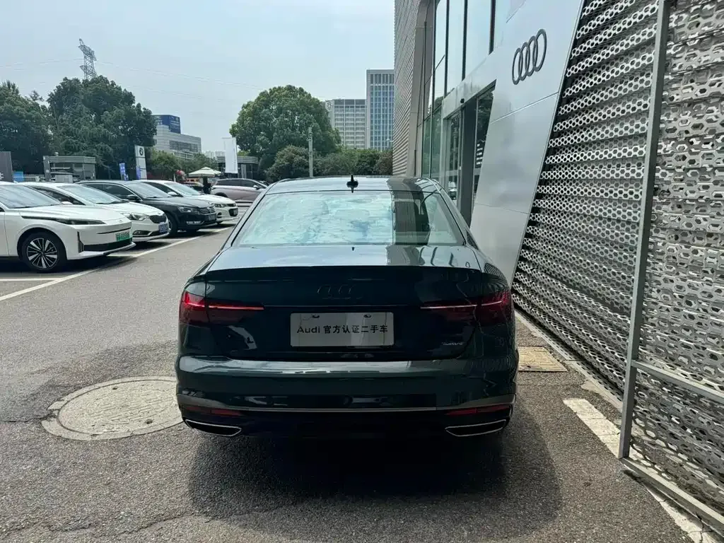 Audi A4L 2024 из CN, фото 5