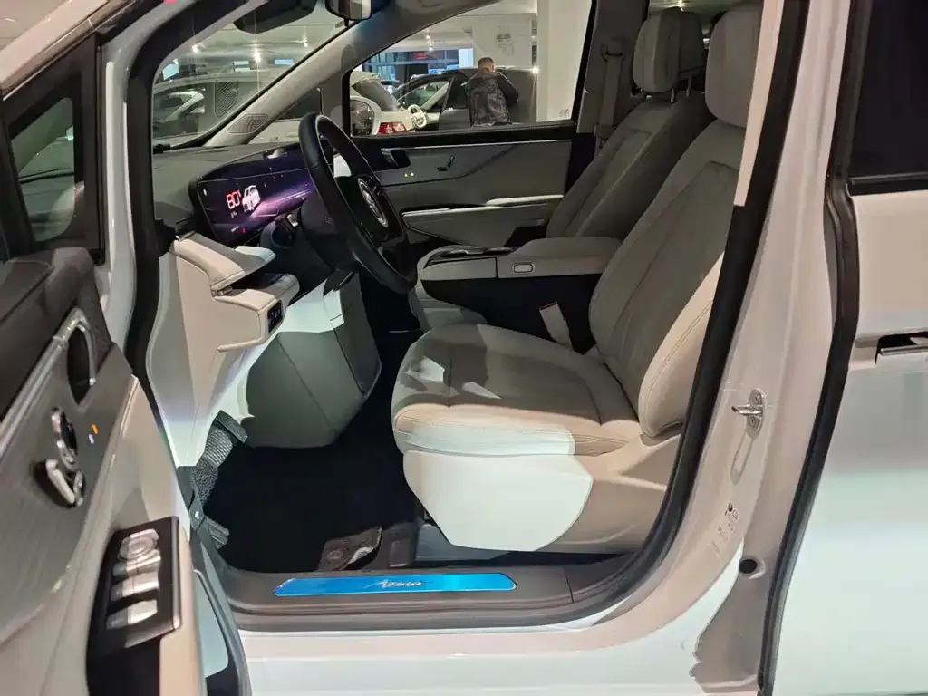 Buick GL8 Hybrid 2024 из CN, фото 7
