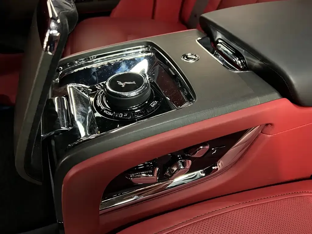 Rolls-Royce Cullinan 2022 из CN, фото 9