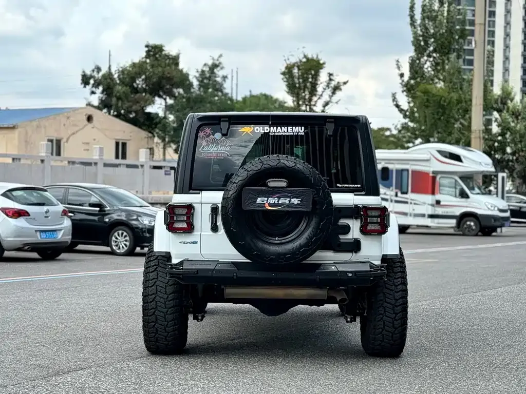 Jeep Wrangler PHEV 2022 из CN, фото 10