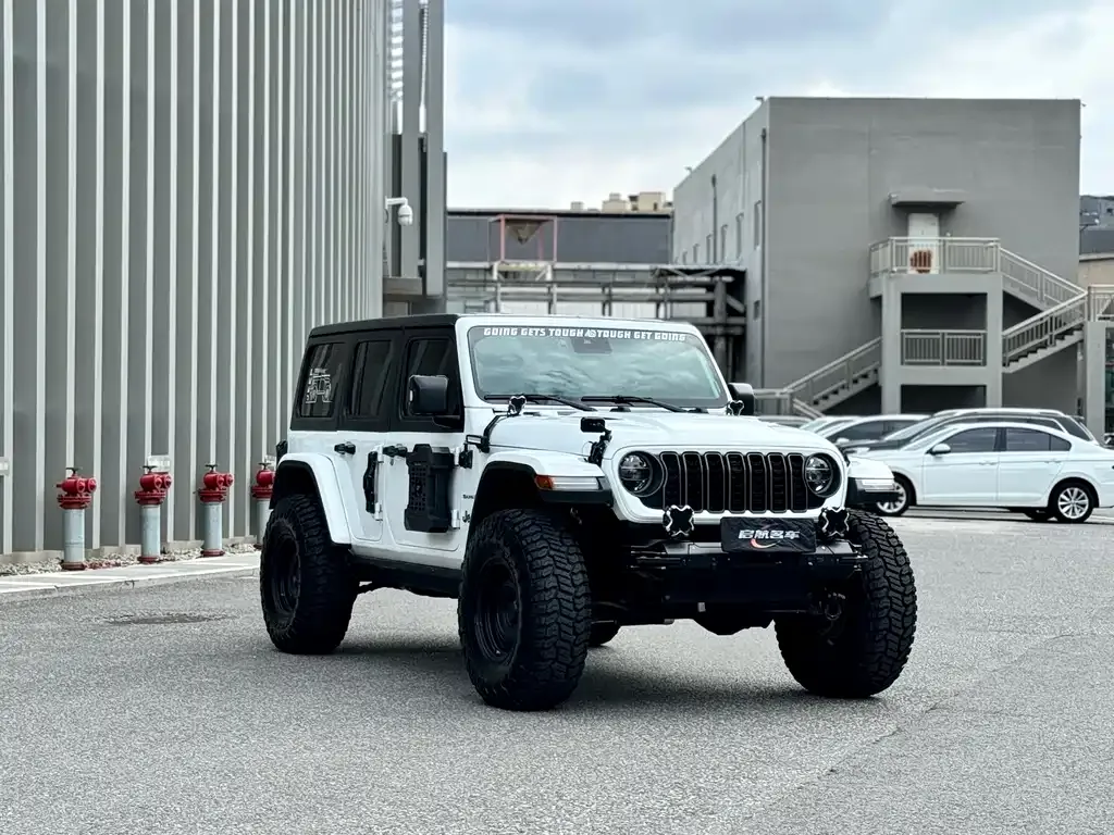 Jeep Wrangler PHEV 2022 из CN, фото 3