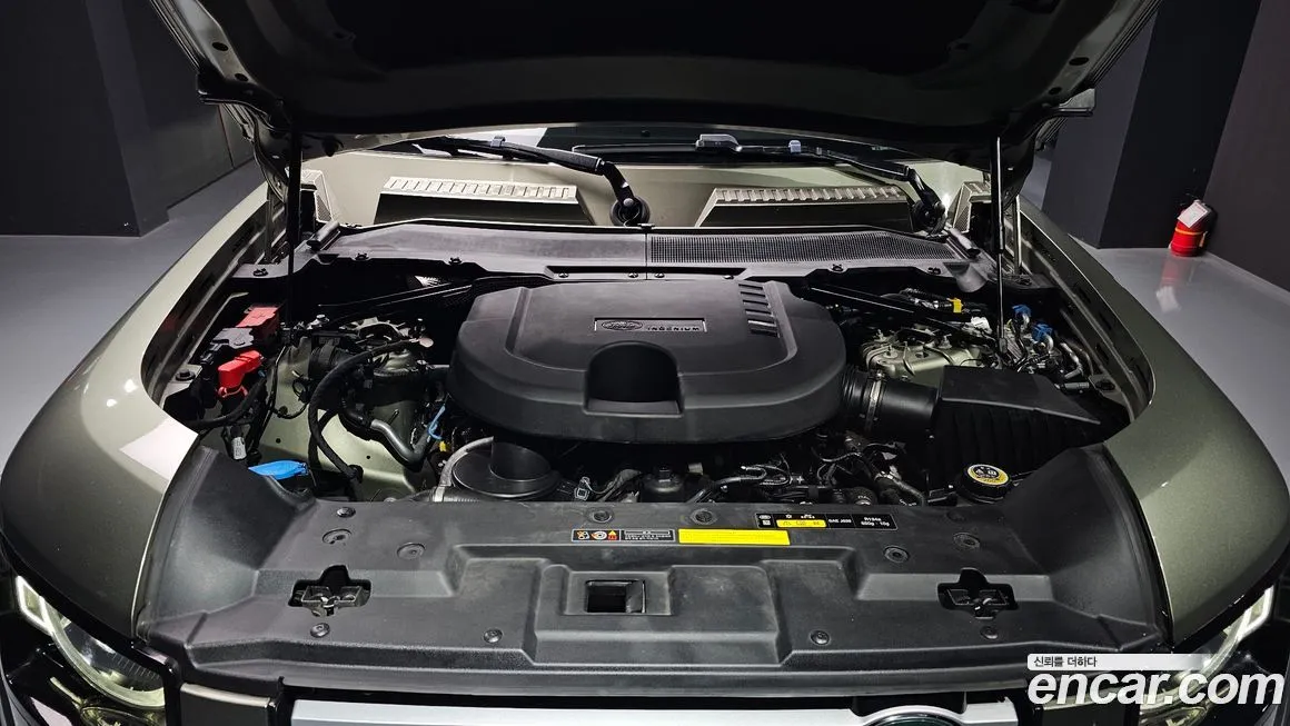 Land Rover Defender 2022 из KR, фото 6