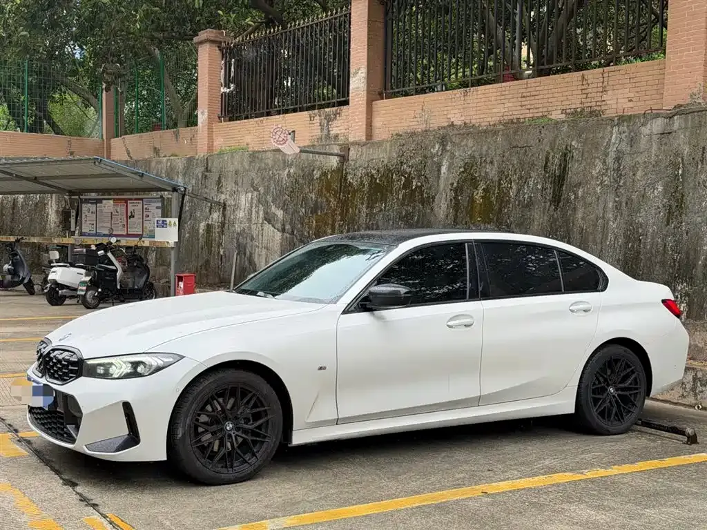 BMW 3 Series 2023 из CN, фото 1
