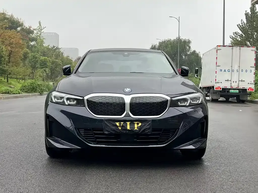 BMW i3 2025 из CN, фото 2