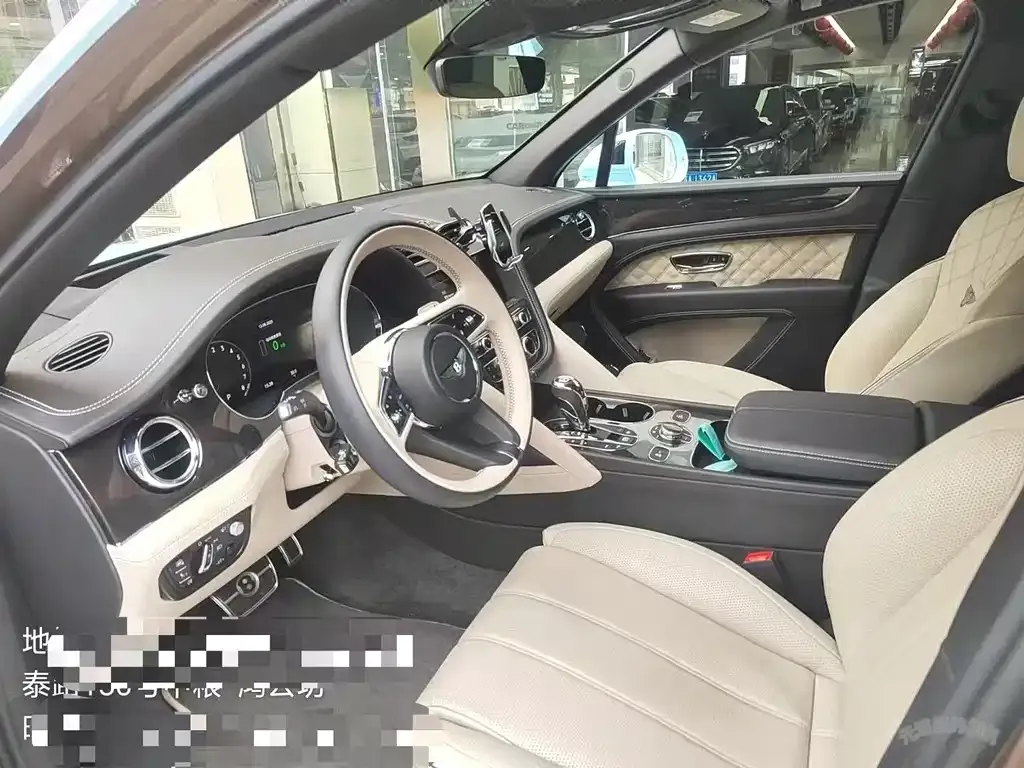 Bentley Bentayga PHEV 2023 из CN, фото 6