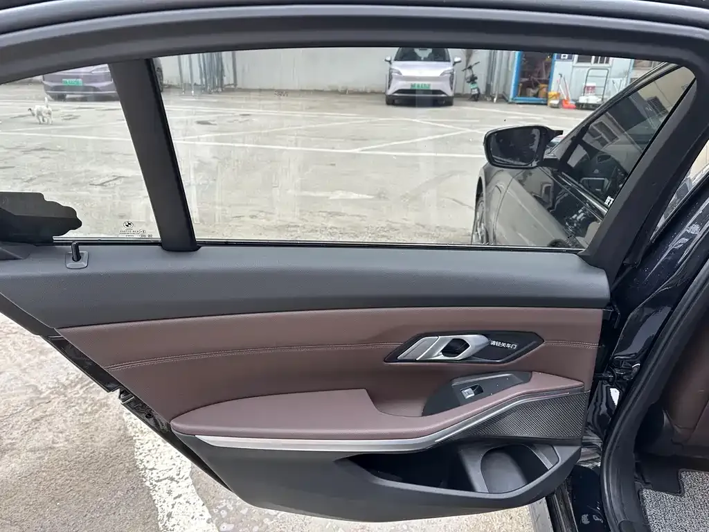 BMW i3 — фото 9