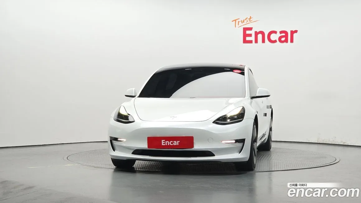 Tesla Model 3 — фото 3