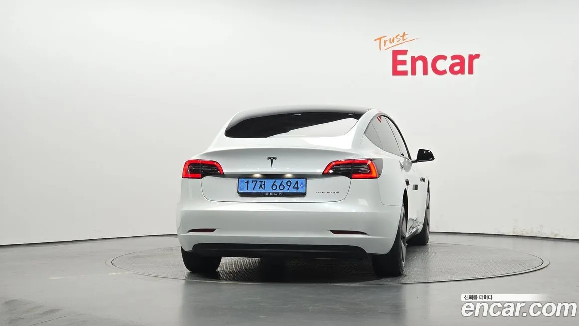 Tesla Model 3 — фото 4