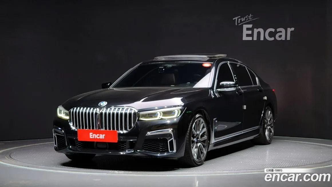 BMW 7-Series — фото 1