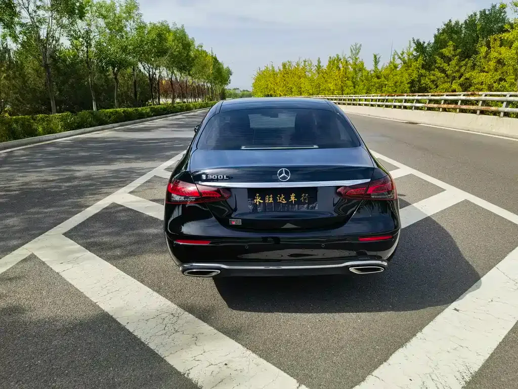 Mercedes-Benz E-Class 2022 из CN, фото 5