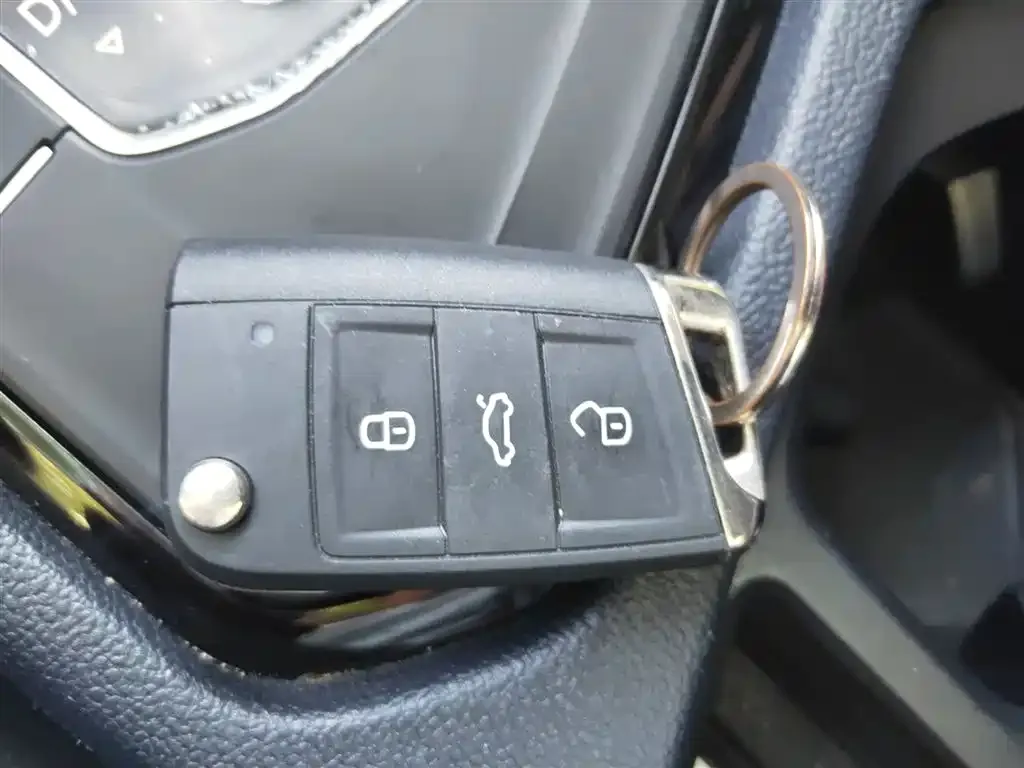 Volkswagen Tharu 2023 из CN, фото 9