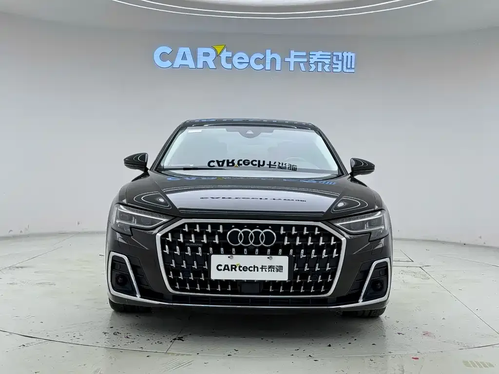 Audi A8 2023 из CN, фото 2
