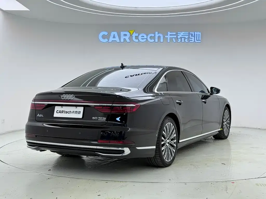 Audi A8 2023 из CN, фото 6