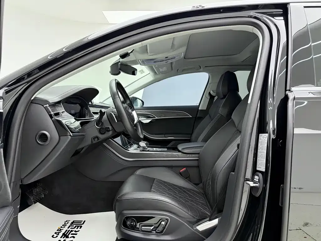 Audi A8 2023 из CN, фото 9