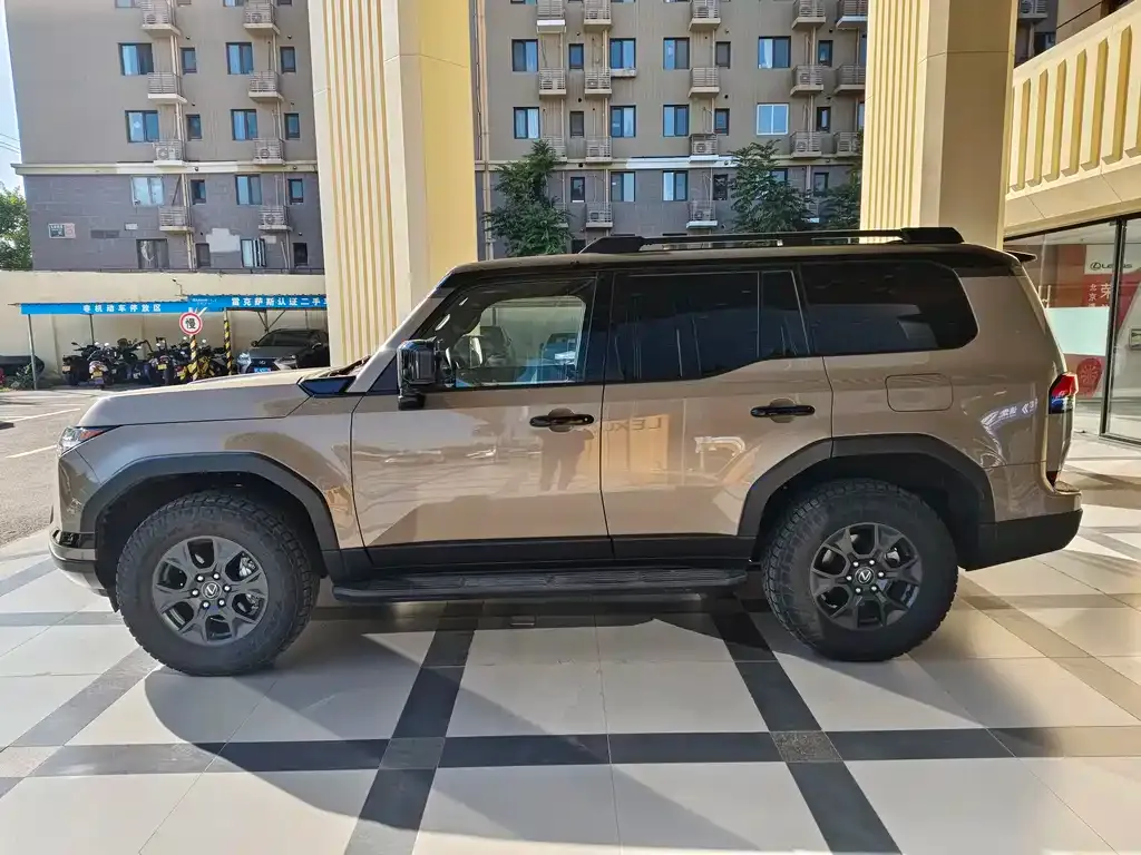 Lexus GX 2025 из CN, фото 3