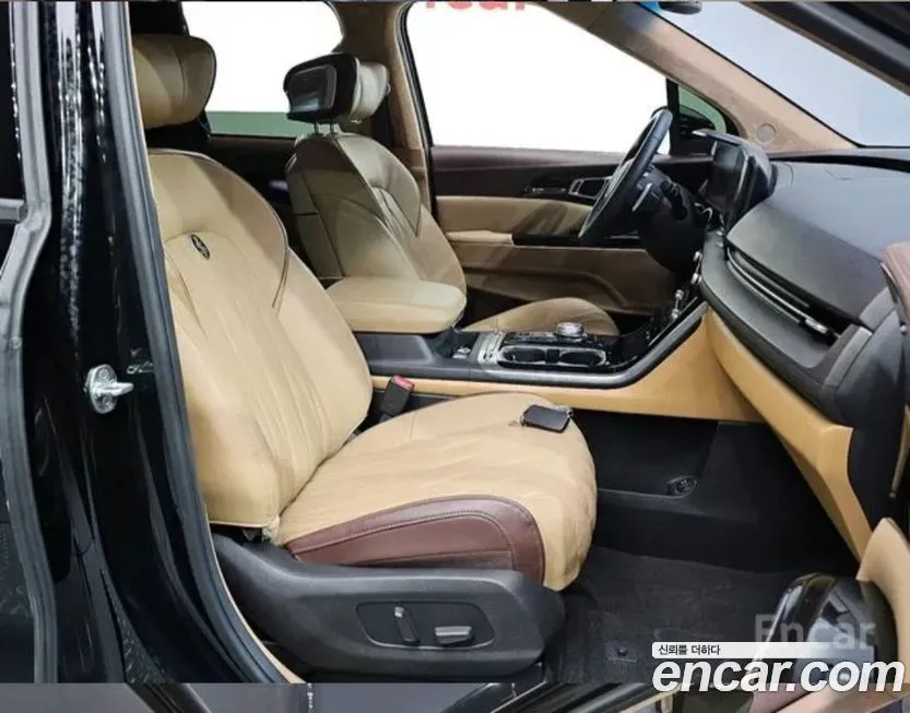 Kia Carnival — фото 10