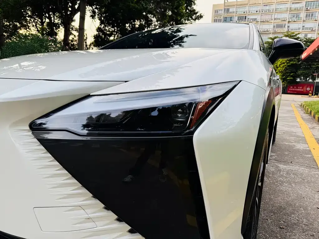 Lexus RZ 2023 из CN, фото 4