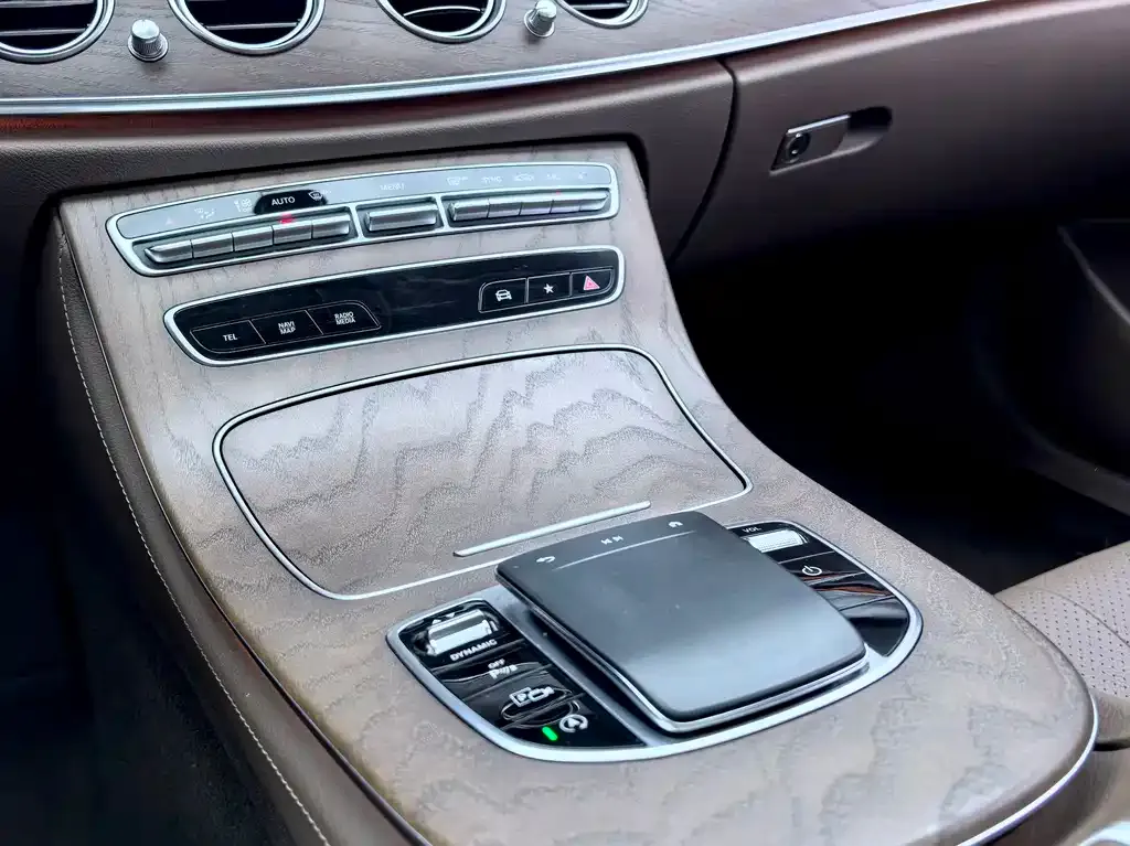Mercedes-Benz E-Class 2023 из CN, фото 10