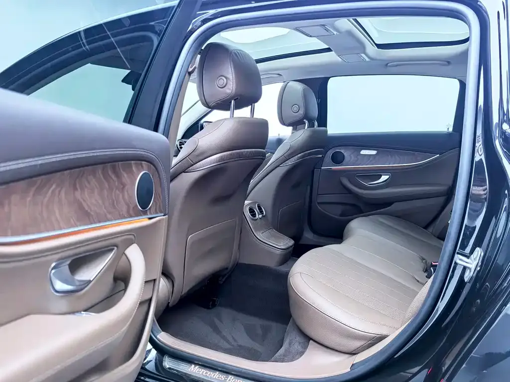 Mercedes-Benz E-Class 2023 из CN, фото 8