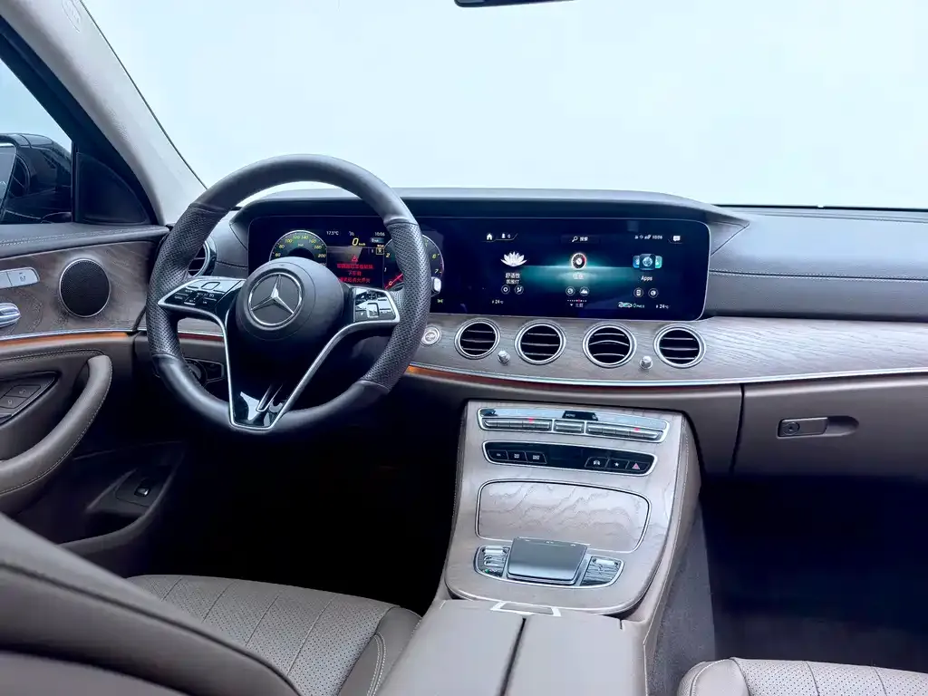 Mercedes-Benz E-Class 2023 из CN, фото 9
