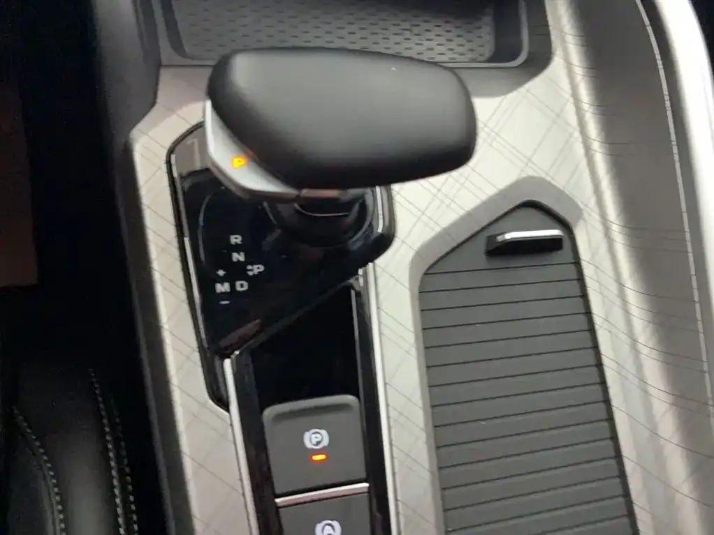Geely Xingrui 2023 из CN, фото 10