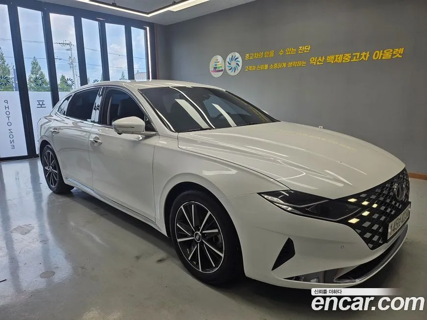 Hyundai Grandeur — фото 1