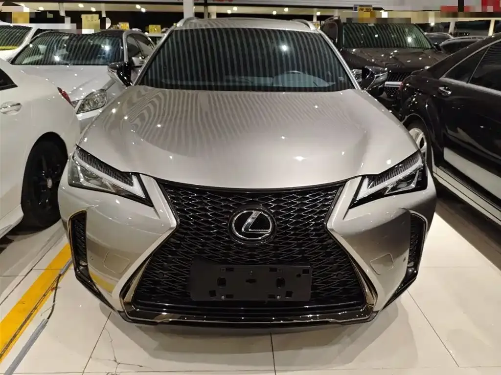 Lexus UX — фото 3