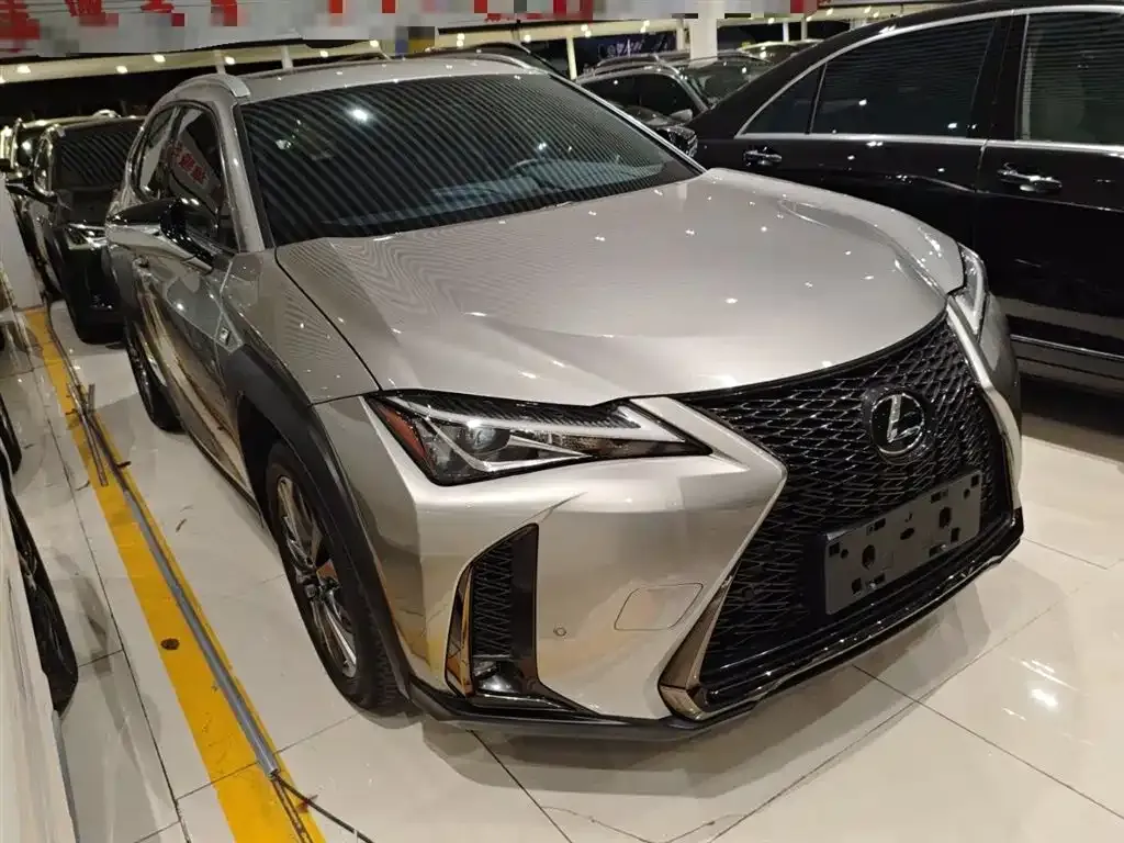 Lexus UX — фото 4