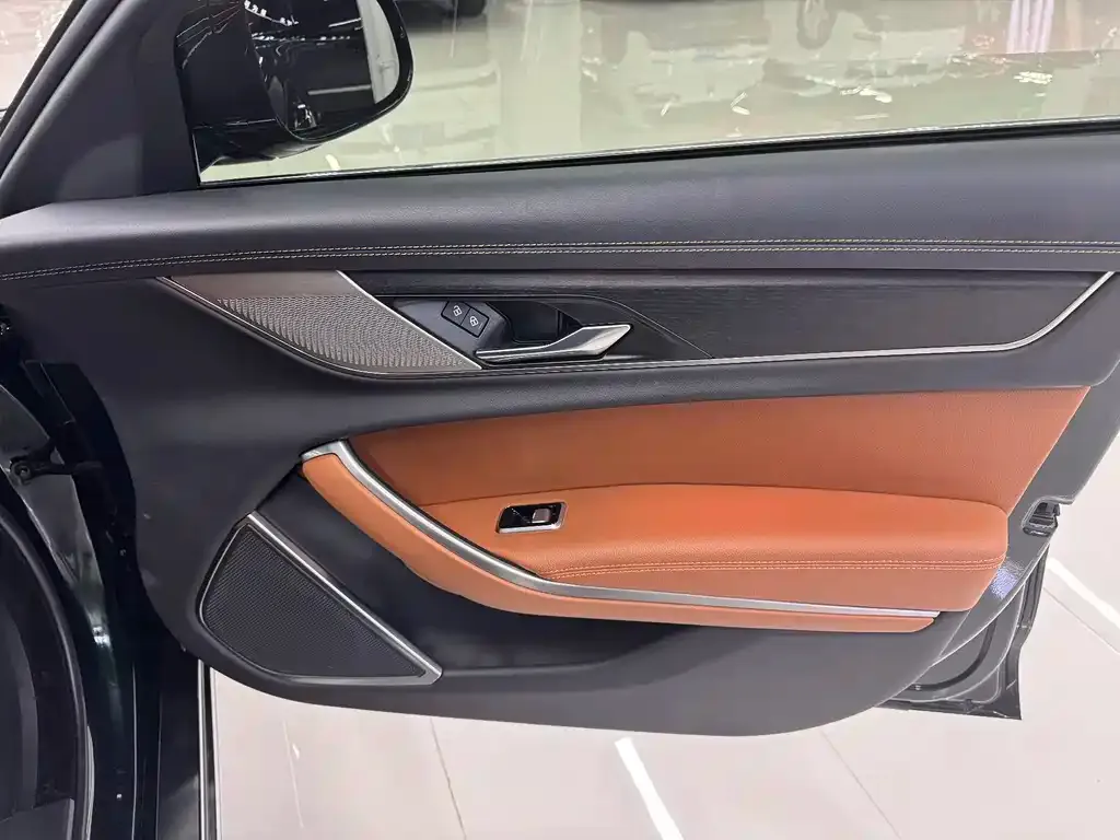 Jaguar XFL 2023 из CN, фото 4