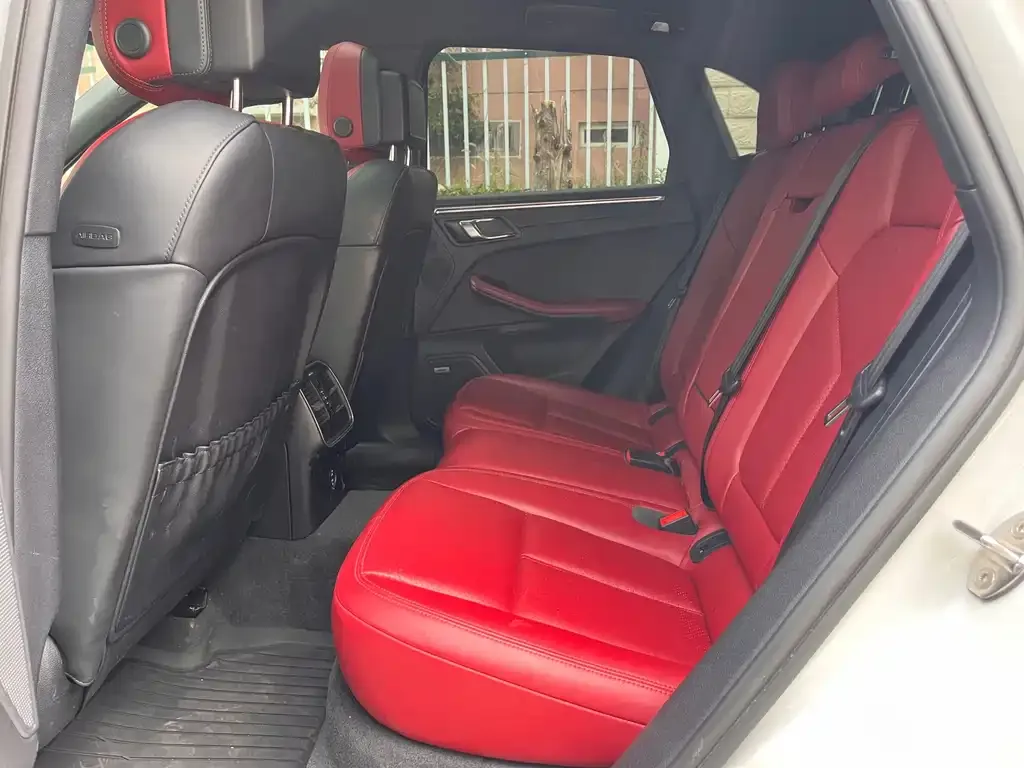Porsche Macan 2023 из CN, фото 8